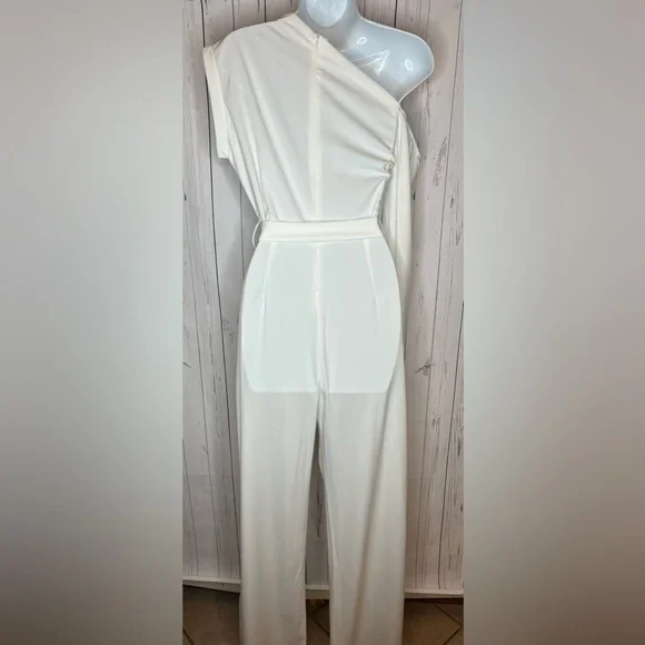 NEW Stylish White Jumpsuit Women’s Medium Asymmetrical Top Fabric Belt - Picture 6 of 8